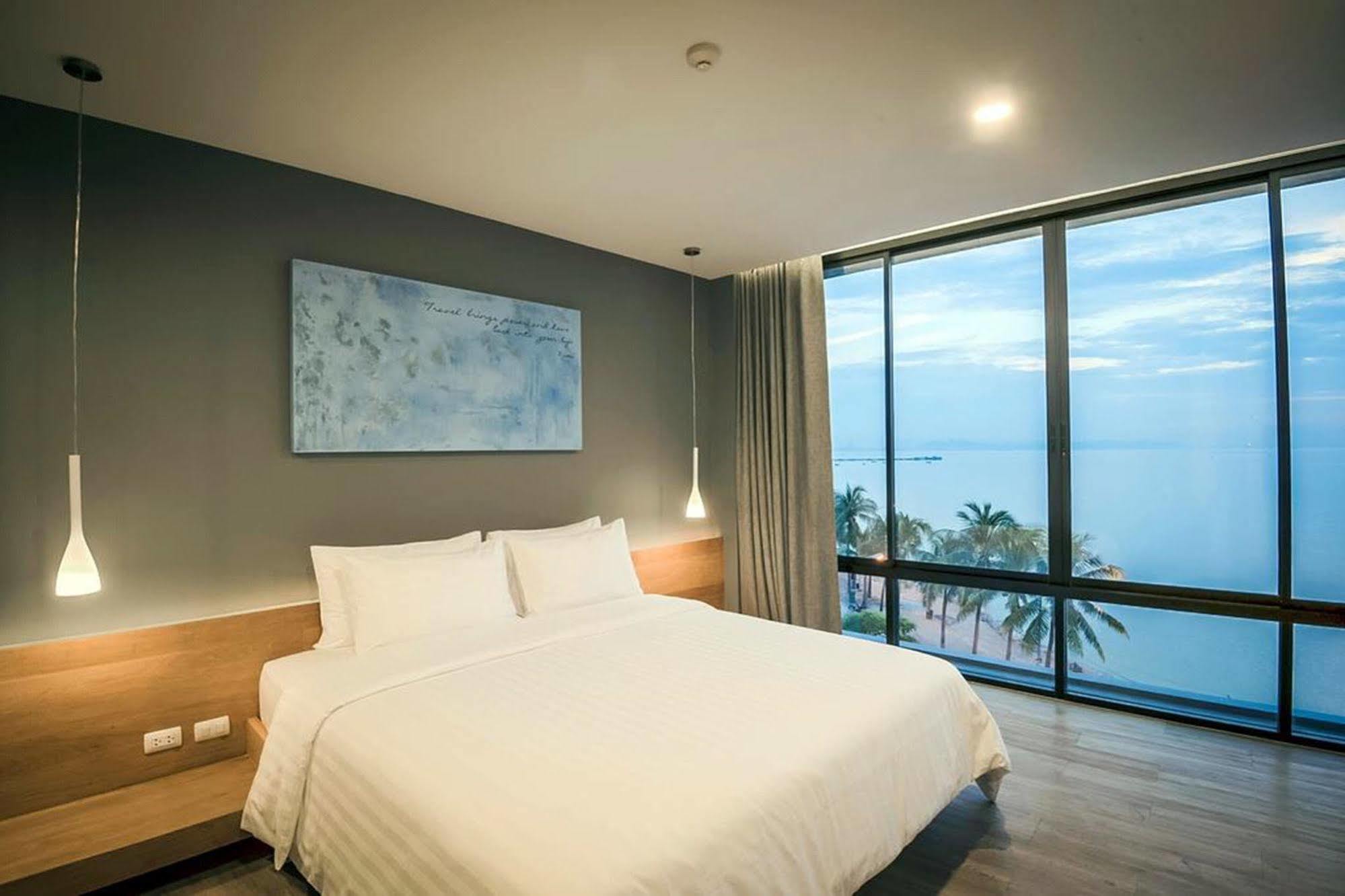 Kalm Bangsaen Hotel Ngoại thất bức ảnh