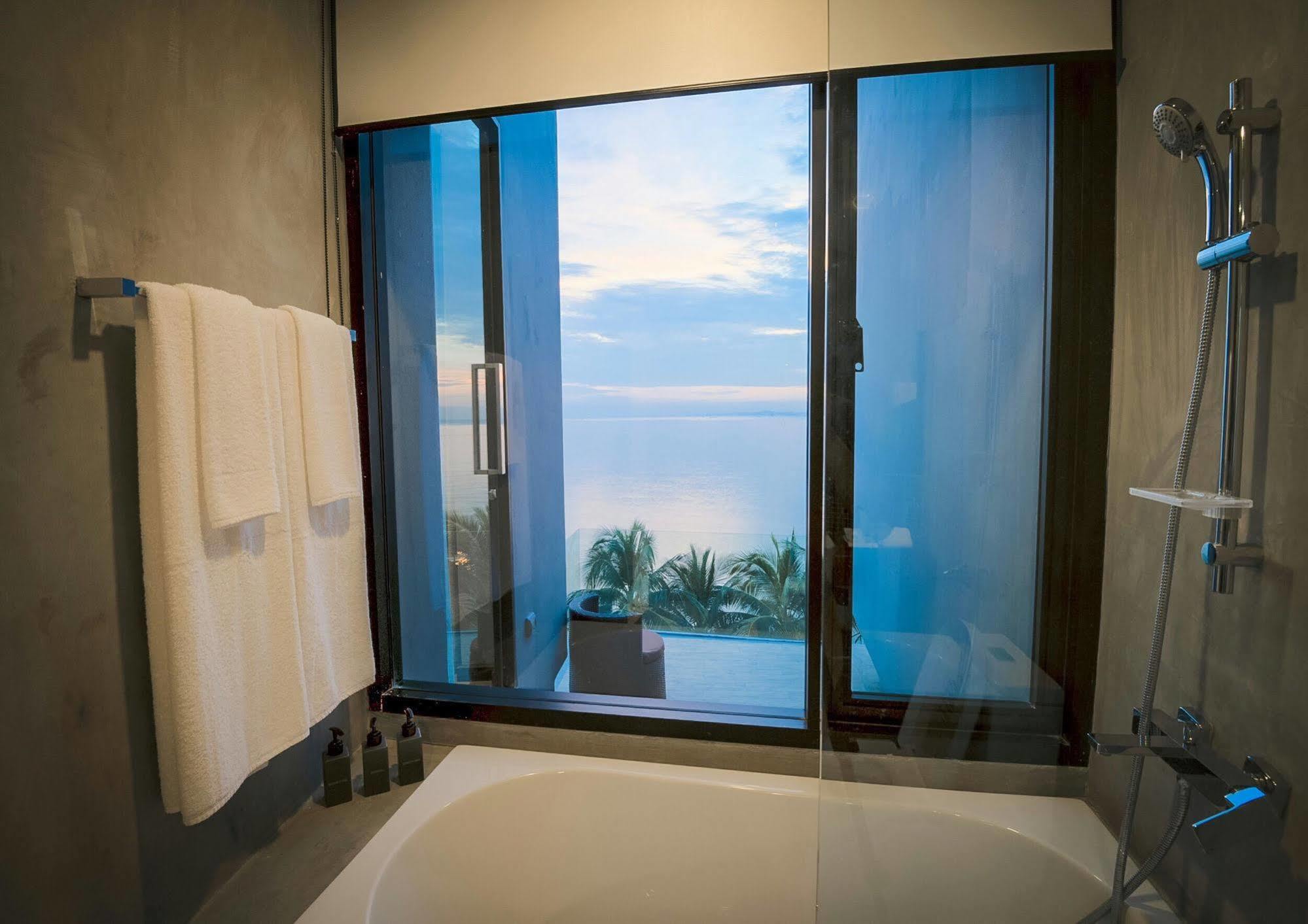 Kalm Bangsaen Hotel Ngoại thất bức ảnh